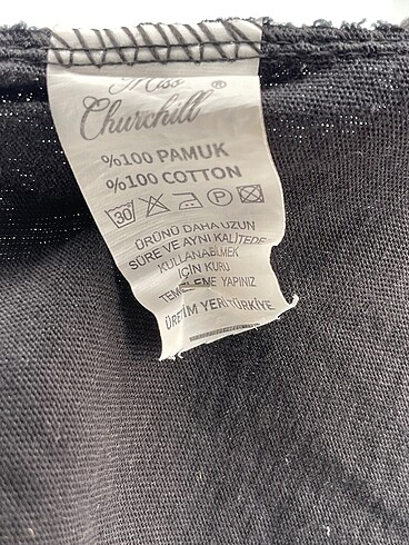 m Beden siyah Renk PreLoved T-shirt %70 İndirimli.