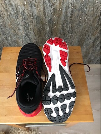 Under armour erkek koşu/antreman ayakkabı 42,5 numara - Görsel 5