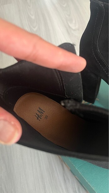H&M H&M bot
