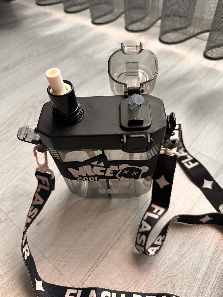 Siyah ikili Çocuk Termos Şişesi ve Taşıma Askısı - Görsel 3