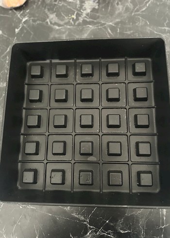 Döküm Kare Dilimli Siyah Kek Kalıbı - Görsel 4