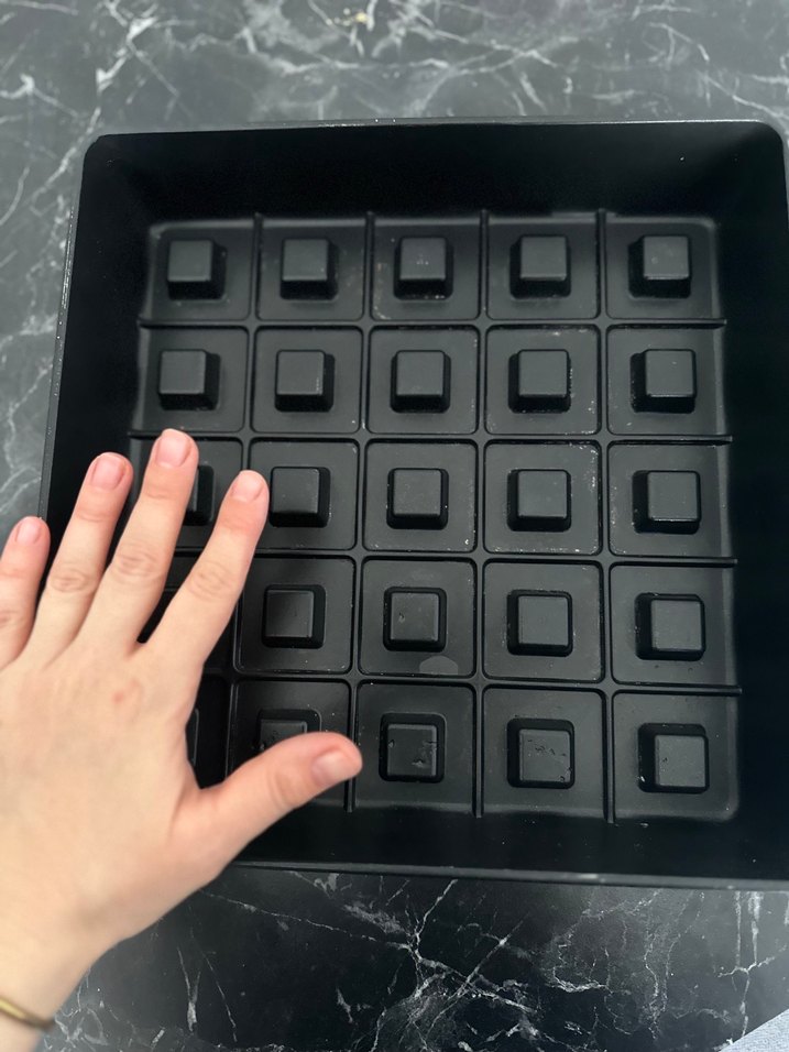 Döküm Kare Dilimli Siyah Kek Kalıbı - Görsel 5