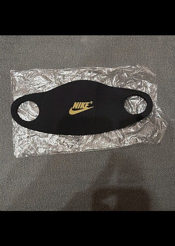 Nike Maske