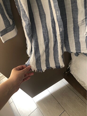 40 Beden mavi Renk Çizgili gömlek