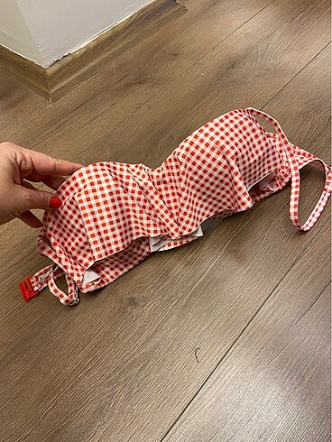 l Beden kırmızı Renk Bikini üstü