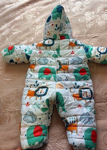 LC Waikiki Renkli Desenli Erkek Bebek Polar Tulumu