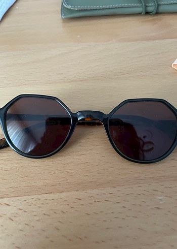 Klasik Parlak Kahverengi Kadın Güneş Gözlüğü - Görsel 3