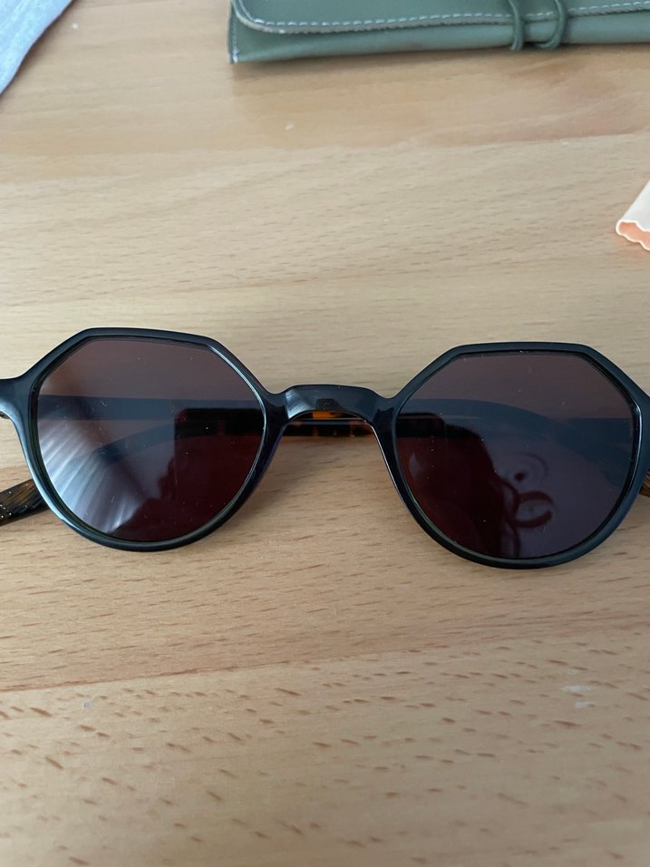 Klasik Parlak Kahverengi Kadın Güneş Gözlüğü - Görsel 3