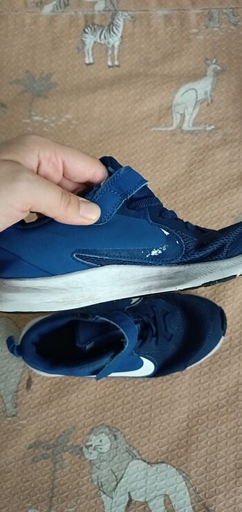 33 Beden mavi Renk Nike erkek çocuk ayakkabı 