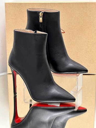 37 Beden siyah Renk Christian Louboutin LB