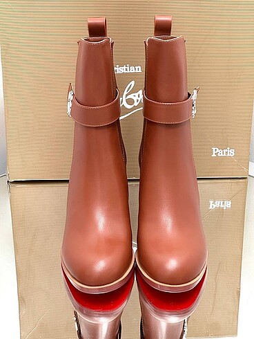 Christian Louboutin LB