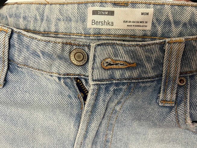 Bershka BERSHKA MOM JEAN