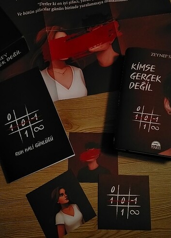 İMZALI - KUTULU - Kimse Gerçek Değil - Zeynep Sey