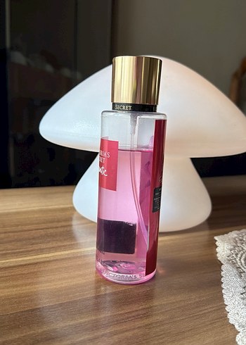 Victoria's Secret Romantic Kadın Parfümü 250 ml - Görsel 3