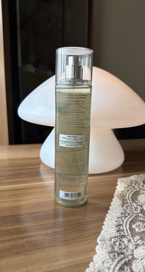 Snowflakes & Cashmere Kadın Parfüm Spreyi 236 ml - Görsel 2