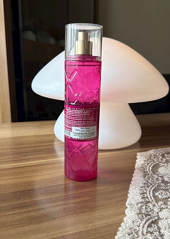 Bourbon Çilek Vanilya Kadın Parfümü 235 ml - Görsel 2