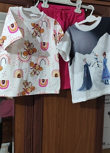 5 Yaş Beden pembe Renk H &M kumaşından dikilmiştir 