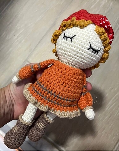 Oyuncak amigurumi el yapımı bebek
