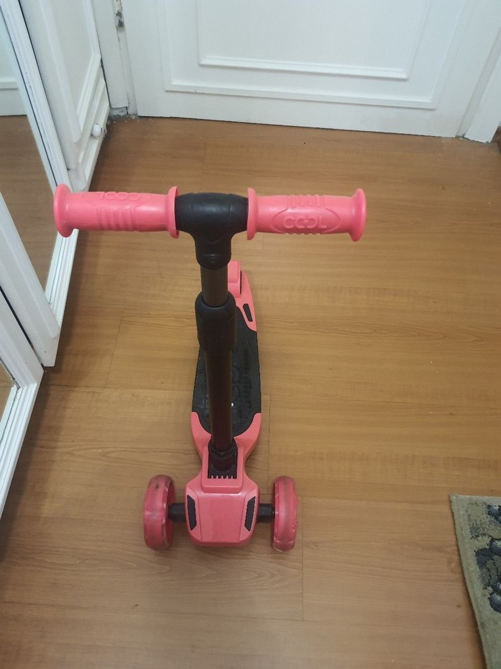 Renkli Pembe Çocuk Scooter cool marka - Görsel 2