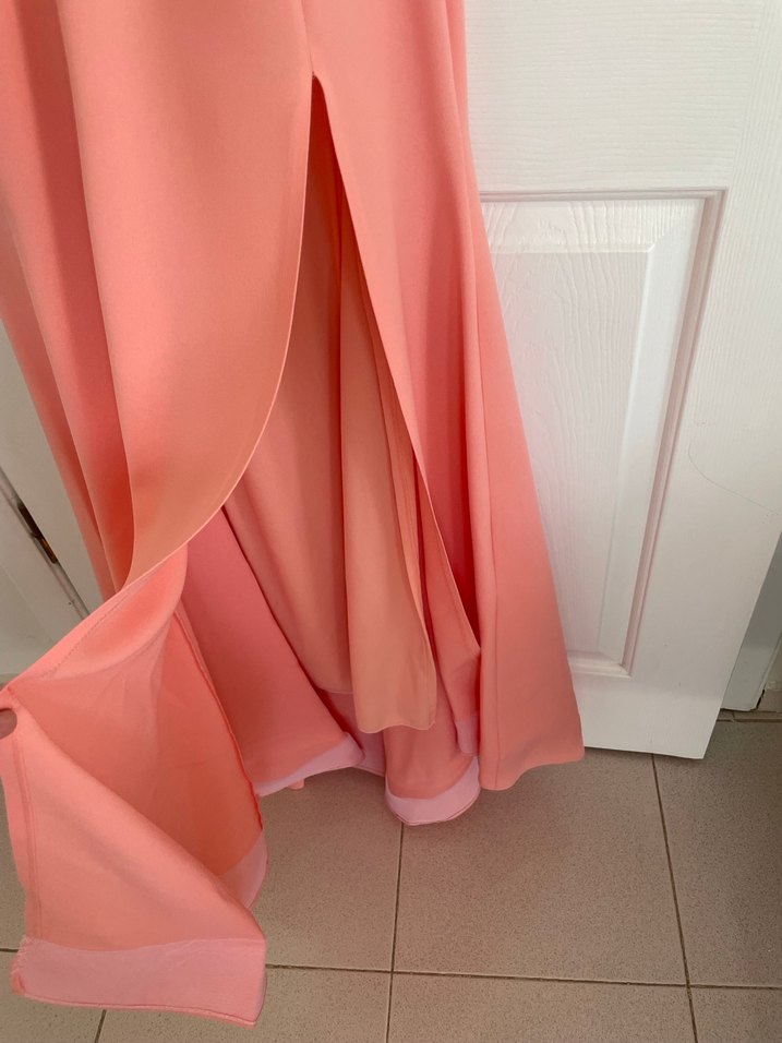 Zincir ve taşlı somon rengi abiye - Görsel 3