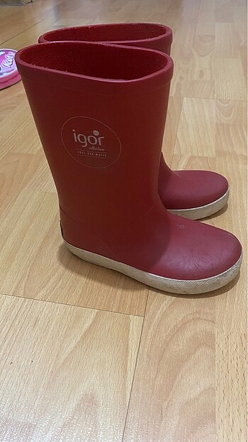 İgor yagmur botu