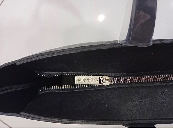 Diğer Calvin Klein siyah büyük kol çantası