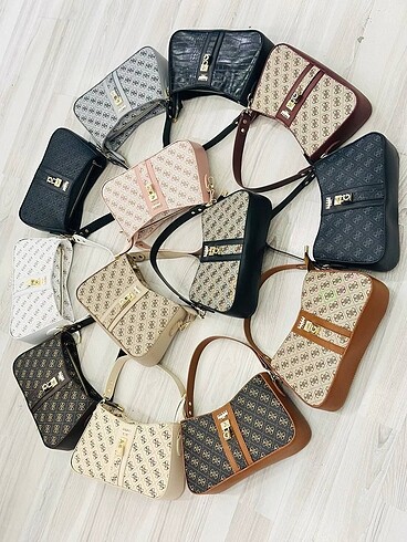 Guess Guess gri askılı baget çanta