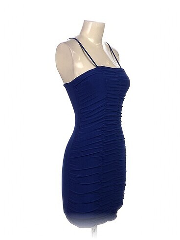 Diğer PreLoved Kısa Elbise %70 İndirimli.