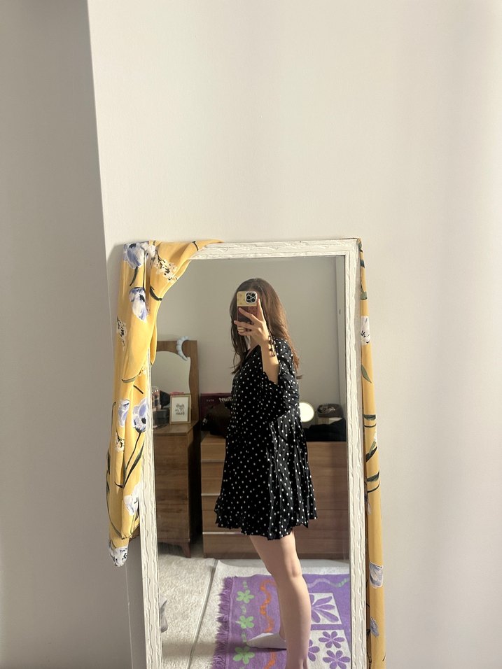 Siyah Puantiyeli V Yaka Uzun Kollu Mini Elbise - Görsel 2