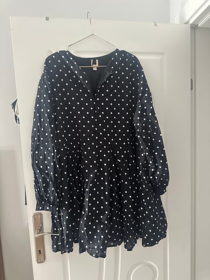 Siyah Puantiyeli V Yaka Uzun Kollu Mini Elbise - Görsel 3