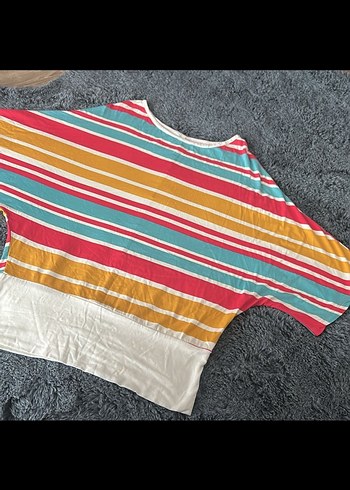 Çok Renkli Düğmeli bluz - Görsel 3