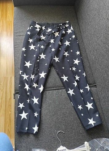 42 Beden siyah Renk Yıldız detaylı pantolon 