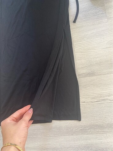 s Beden Meşhur Bershka Yırtmaçlı Midi Etek