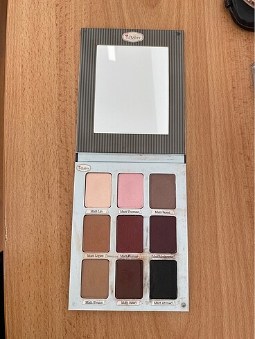 The Balm The Balm Mert Matte Trimony Far Paleti
