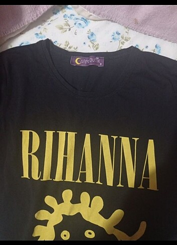Diğer Rihanna t-shirt 