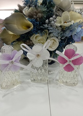 Beyaz Kurdeleli Dekoratif Hediye Kutuları - Görsel 5