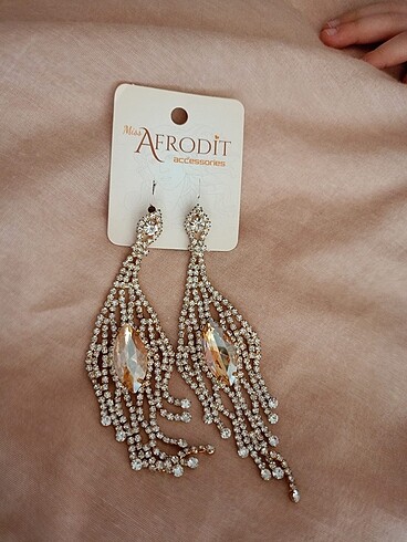 Afrodit Taşlı küpe
