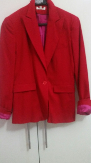 kırmızı ceket 
