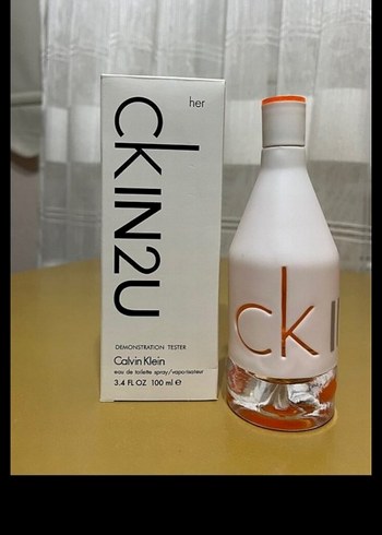 Calvin Klein CKIN2U Her 100 ml Kadın Parfümü - Görsel 2