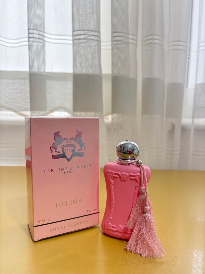 Delina Royal Essence Kadın Parfümü 75 ml - Görsel 2
