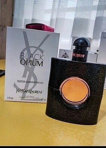 Yves Saint Laurent Parfüm 