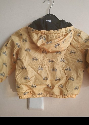 Sarı Kapüşonlu Erkek Çocuk Yağmurluk - Görsel 3