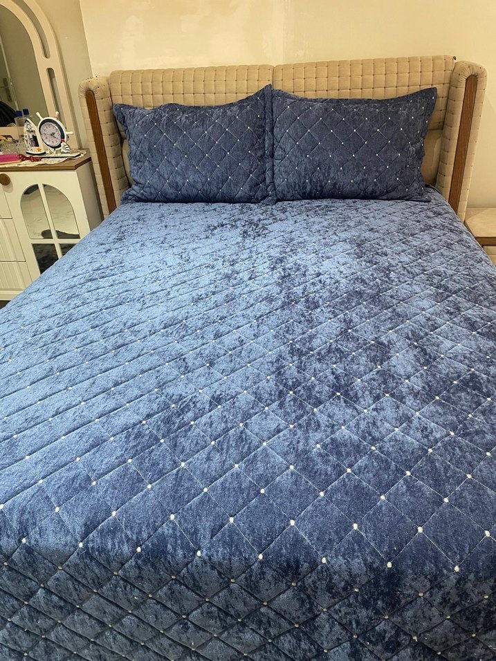 Parlak Mavi Kare Desenli Yatak Örtüsü - Görsel 2