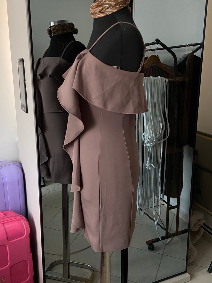 Mini gece elbisesi - Görsel 2