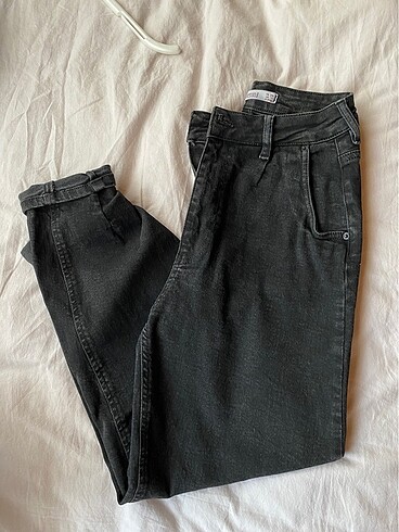 siyah jean pantolon