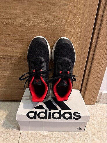 Adidas Unisex spor ayakkabı