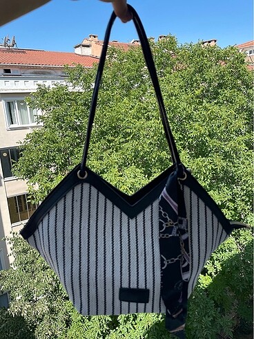 Fularlı Çizgili Kol Çantası