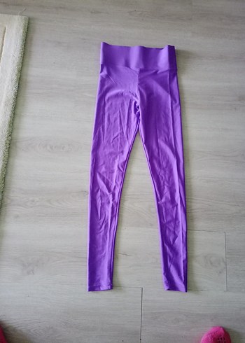 parlak mor sporcu taytı