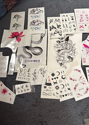 Çeşitli vücut ve parmak dövmeleri - Görsel 5