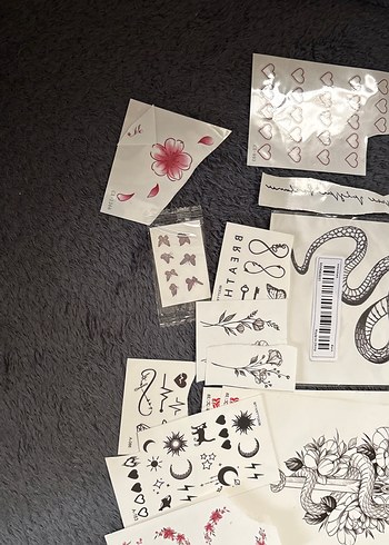 Çeşitli vücut ve parmak dövmeleri - Görsel 3